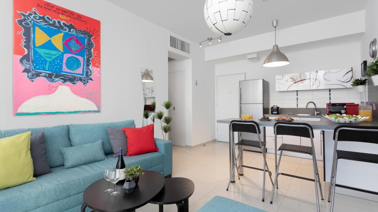 Stylish 1Br Flat For 4 Ppl In Allenby By Holyguest Тел Авив Екстериор снимка